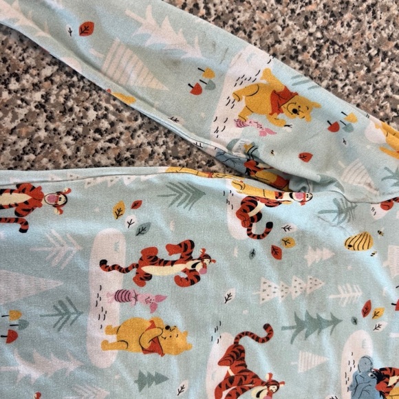 Little sleepies OG Pooh 2T - Picture 5 of 10